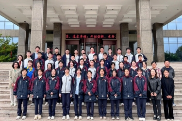 平湖市当湖高级中学研学团队走进太阳集团官网